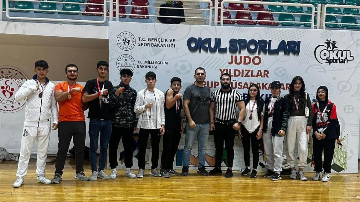 Okul Sporları Bilek Güreşi Diyarbakır İl seçmelerinde 13 Madalya Aldık...